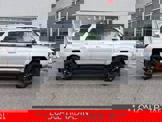 Used 2018 Toyota 4Runner SR5 image 1