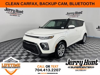 Used 2022 Kia Soul LX image 1