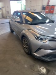 Used 2018 Toyota C-HR XLE image 1