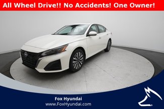 Used 2023 Nissan Altima 2.5 SV w/ SV Premium Package image 1