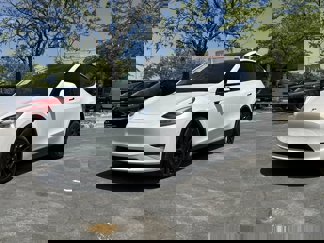 Used 2021 Tesla Model Y Long Range image 1