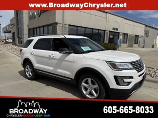 Used 2017 Ford Explorer XLT w/ Equipment Group 202A image 1