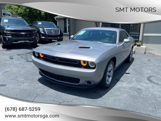 Used 2015 Dodge Challenger SXT image 1