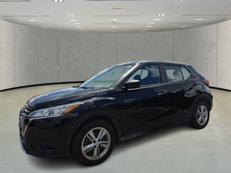 Used 2024 Nissan Kicks S image 1