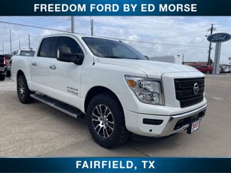 Used 2021 Nissan Titan SV w/ SV Convenience Package image 1