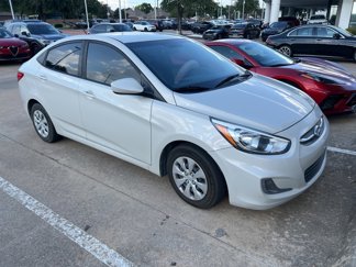 Used 2017 Hyundai Accent SE image 1