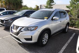 Used 2019 Nissan Rogue SV image 1