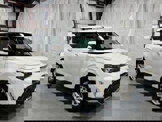 Used 2024 Kia Soul LX w/ Option Group 015 image 1