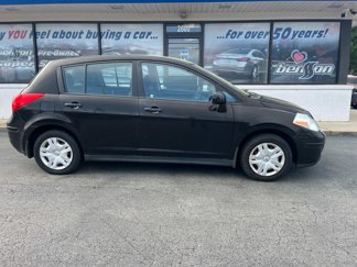 Used 2011 Nissan Versa 1.8 S w/ Plus Pkg image 1