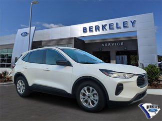 Used 2023 Ford Escape Active image 1