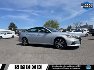 Used 2022 Nissan Altima 2.5 SR image 1
