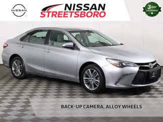 Used 2015 Toyota Camry SE image 1