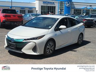 Used 2017 Toyota Prius Prime Premium image 1