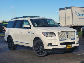 New 2024 Lincoln Navigator Reserve image 1