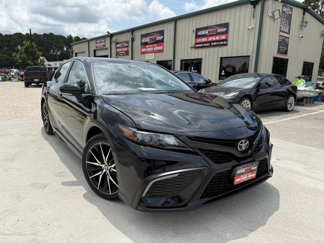 Used 2024 Toyota Camry SE image 1