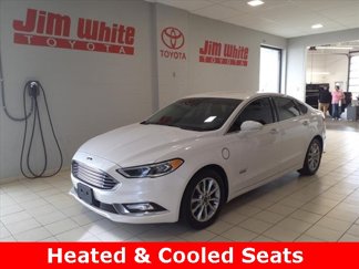 Used 2018 Ford Fusion Titanium image 1
