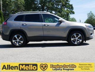 Used 2019 Jeep Cherokee Limited image 1