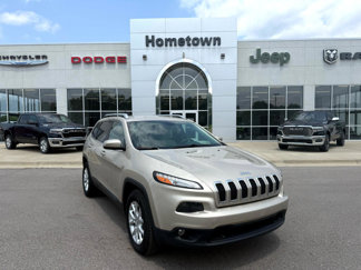 Used 2015 Jeep Cherokee Latitude w/ Cold Weather Group image 1