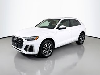 Used 2022 Audi Q5 2.0T Premium w/ Convenience Package image 1