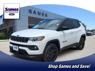 Used 2023 Jeep Compass Altitude image 1
