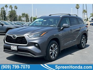 Used 2022 Toyota Highlander XLE image 1