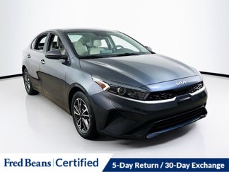Certified 2022 Kia Forte LXS image 1
