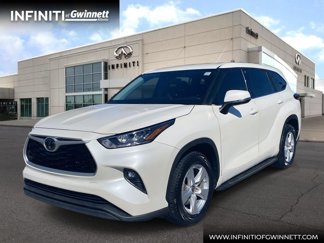 Used 2020 Toyota Highlander LE image 1