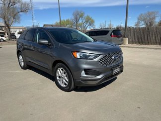 Used 2023 Ford Edge SEL image 1