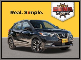 Used 2020 Nissan Kicks SR image 1