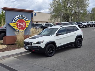 Used 2019 Jeep Cherokee Trailhawk image 1