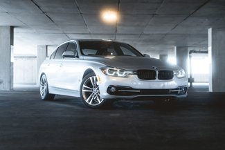 Used 2018 BMW 330e image 1
