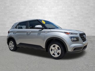 Used 2020 Hyundai Venue SE image 1