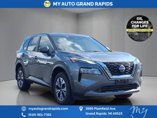 Used 2022 Nissan Rogue SV image 1