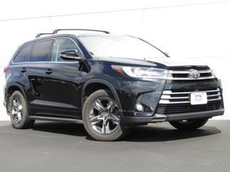 Used 2017 Toyota Highlander Limited Platinum image 1