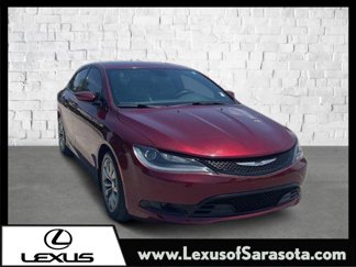 Used 2016 Chrysler 200 S w/ Comfort Group image 1