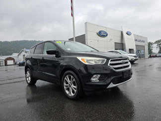 Used 2017 Ford Escape SE image 1