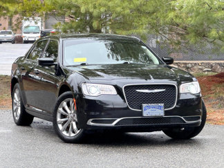 Used 2019 Chrysler 300 Touring image 1