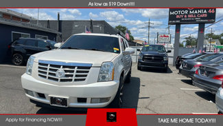 Used 2011 Cadillac Escalade ESV Premium image 1