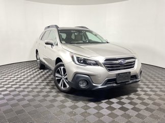 Used 2018 Subaru Outback 2.5i Limited image 1
