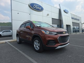 Used 2019 Chevrolet Trax LT w/ LT Convenience Package image 1