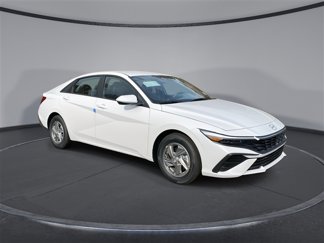 Certified 2025 Hyundai Elantra SE image 1