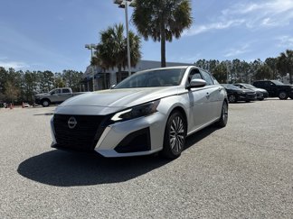 Used 2023 Nissan Altima 2.5 SV image 1