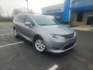 Used 2020 Chrysler Pacifica Limited image 1