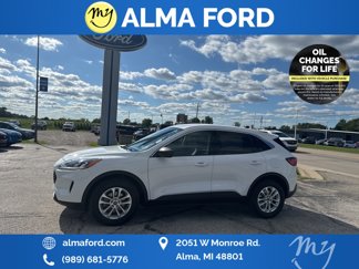Used 2022 Ford Escape SE w/ Cold Weather Package image 1