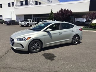 Used 2017 Hyundai Elantra SE image 1