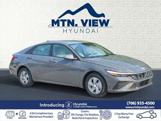 New 2025 Hyundai Elantra SE image 1