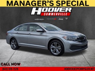 Used 2024 Volkswagen Jetta SE image 1