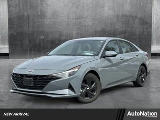 Certified 2022 Hyundai Elantra SEL image 1