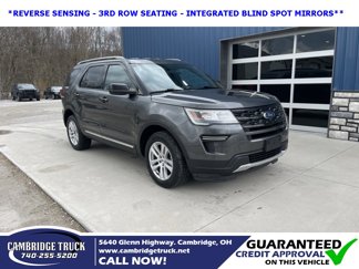 Used 2018 Ford Explorer XLT image 1