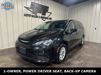 Used 2021 Chrysler Voyager LX image 1